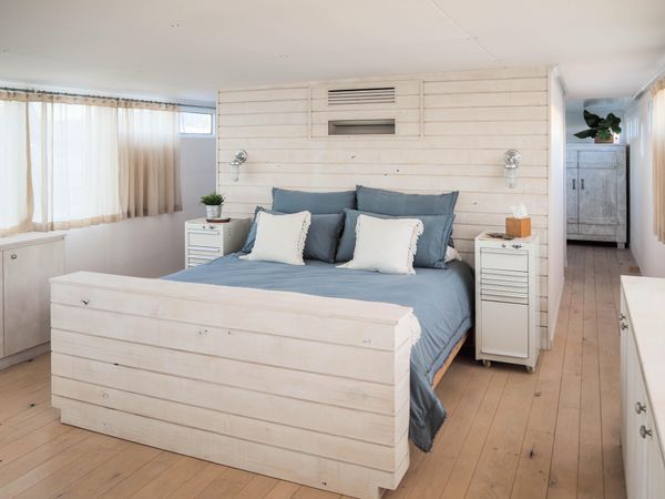 2012 48′ Houseboat Custom Floating Home