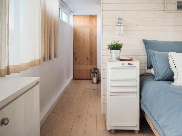 2012 48′ Houseboat Custom Floating Home