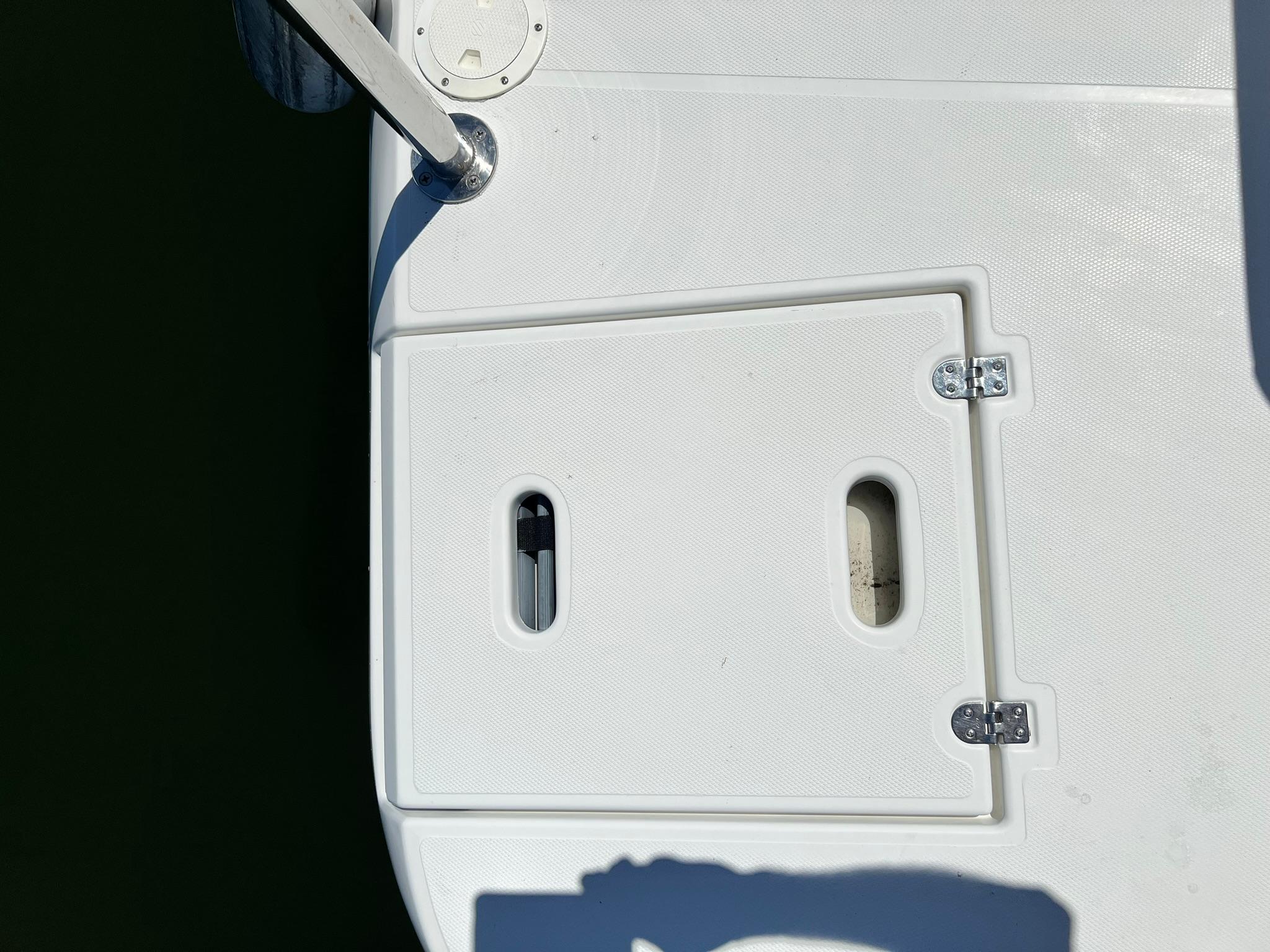 2015 41′ Cruisers Yachts 41 Cantius