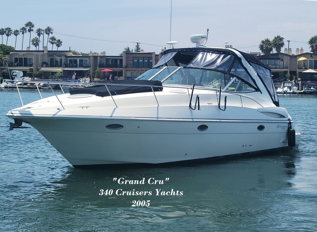 2005 34′ Cruisers Yachts 3470 Express “Grand Cru”