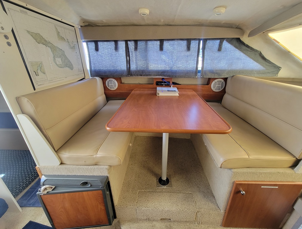 2005 28′ Bayliner 2859 Classic