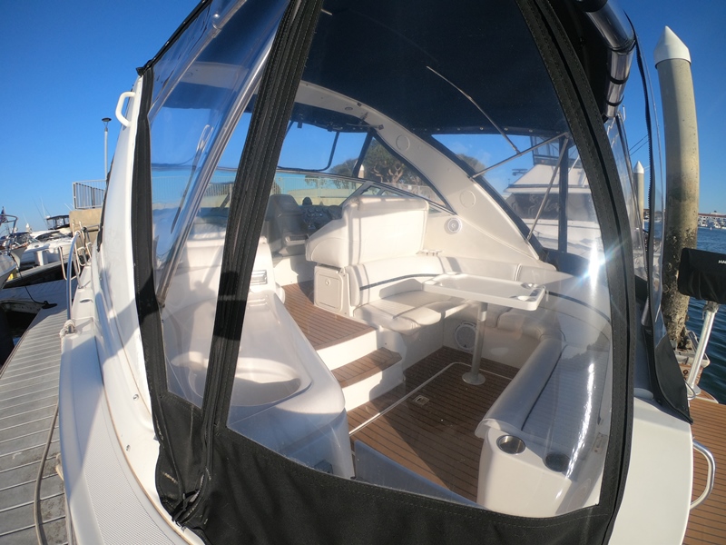 2005 34′ Cruisers Yachts 3470 Express “Grand Cru”