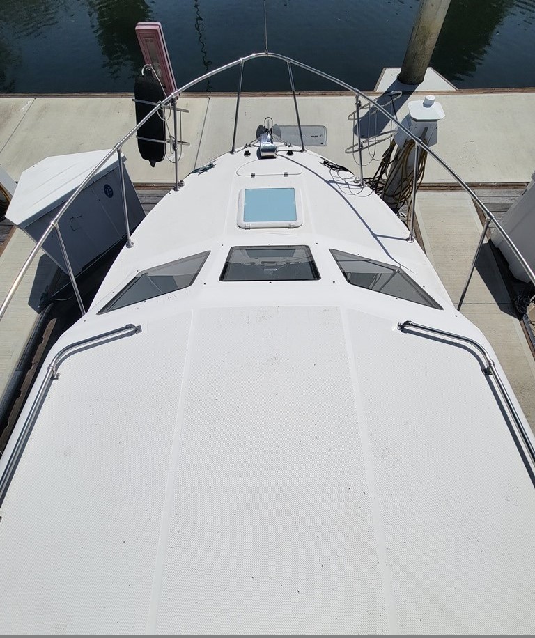 2005 28′ Bayliner 2859 Classic