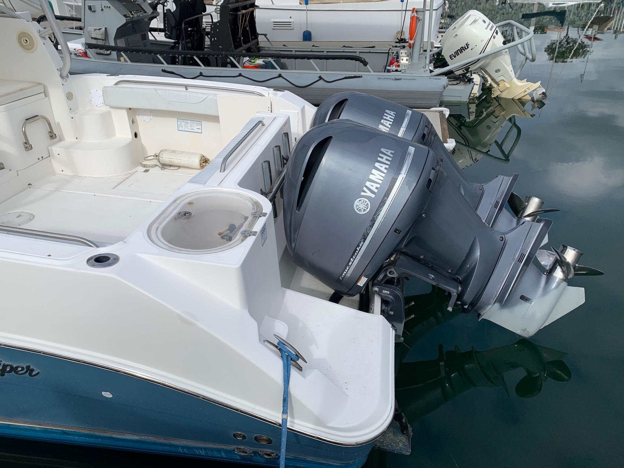 2009 30′ Seaswirl Striper 2901 Walkaround O/B