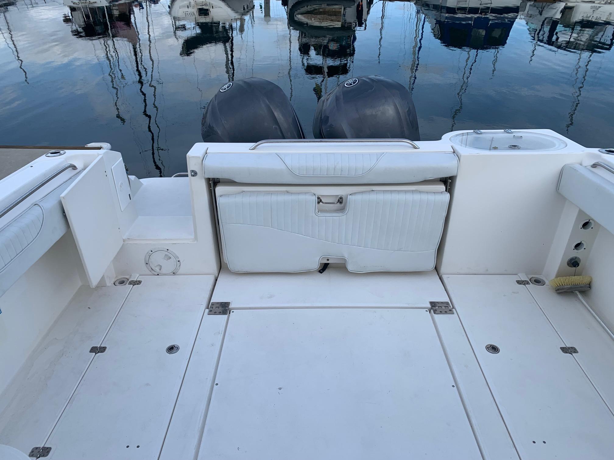 2009 30′ Seaswirl Striper 2901 Walkaround O/B