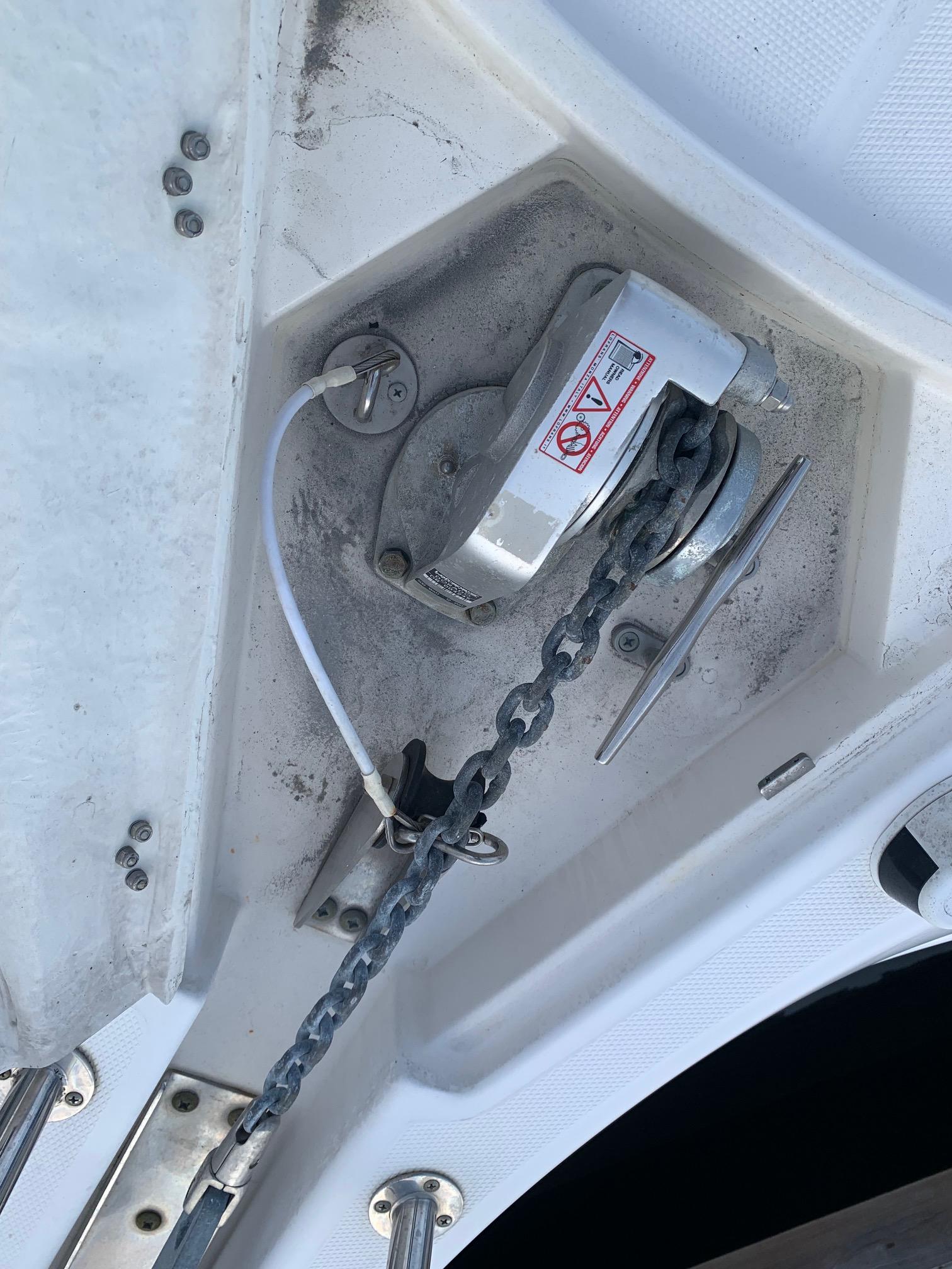 2009 30′ Seaswirl Striper 2901 Walkaround O/B