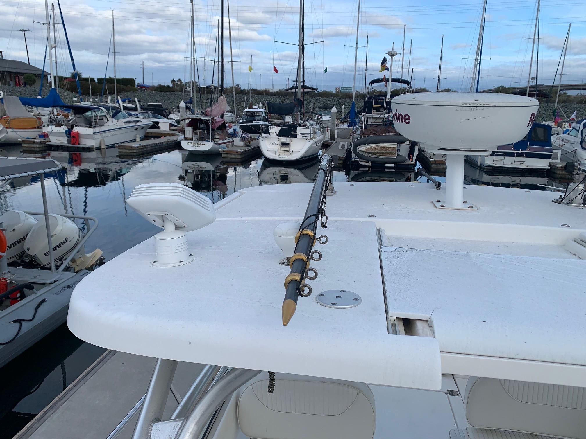 2009 30′ Seaswirl Striper 2901 Walkaround O/B