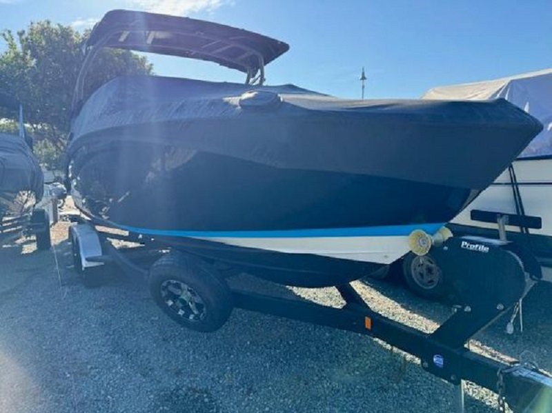 2001 25′ Yamaha Boats 252 SE