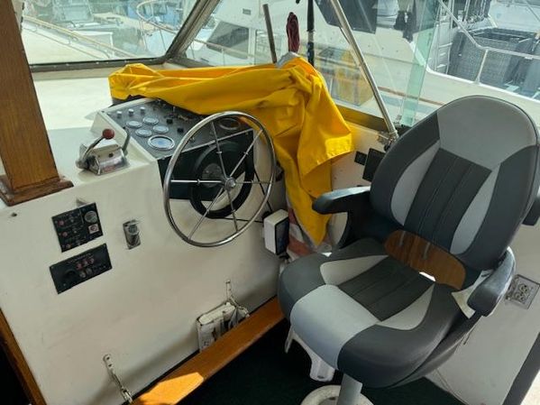 1979 43′  Hatteras 43 Double Cabin