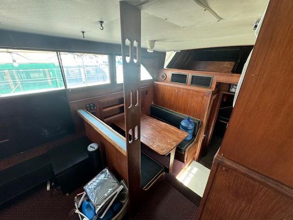 1979 43′  Hatteras 43 Double Cabin