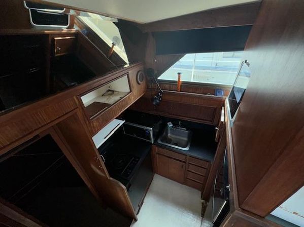 1979 43′  Hatteras 43 Double Cabin