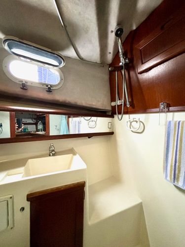 1991 32′ Bayliner 3288 Motoryacht