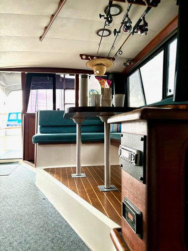 1991 32′ Bayliner 3288 Motoryacht