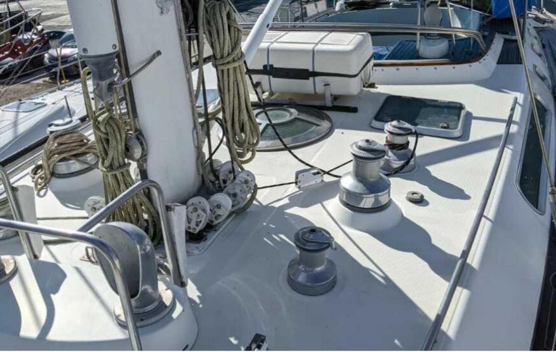 1995 62′  Beneteau Cutter