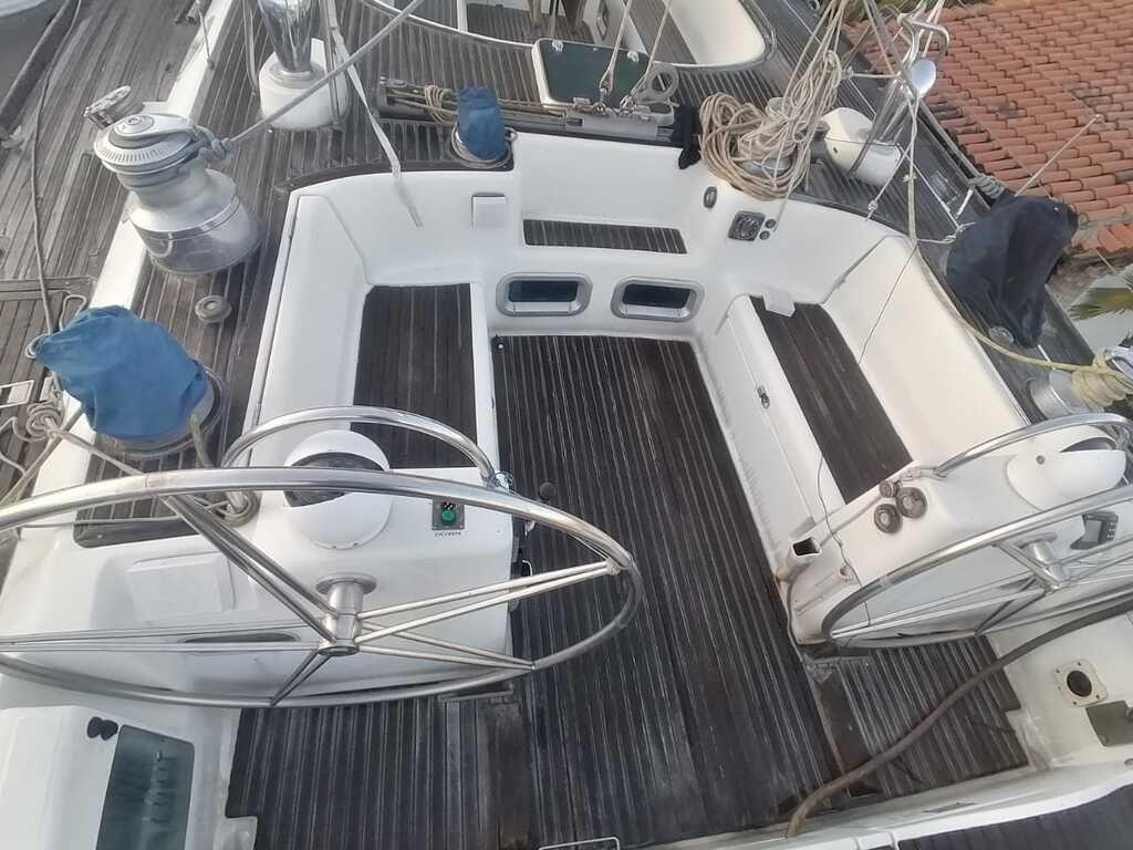 1995 62′  Beneteau Cutter