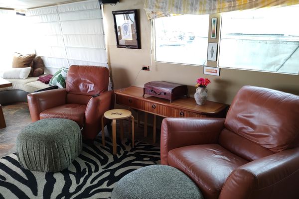 1995 58′ Chris-Craft Tri-cabin Constellation