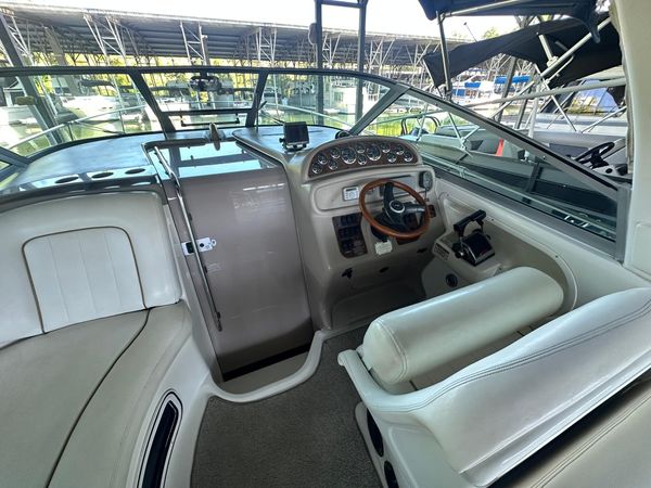 2001 29′ Sea Ray 290 Sundancer