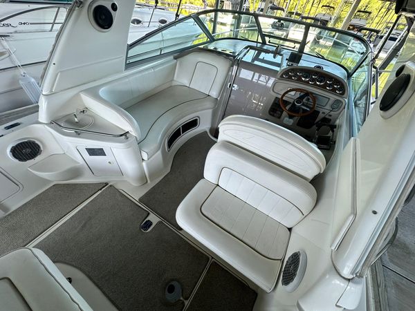 2001 29′ Sea Ray 290 Sundancer