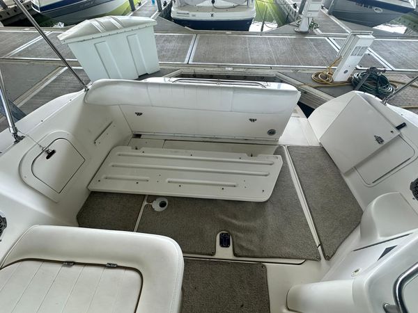2001 29′ Sea Ray 290 Sundancer