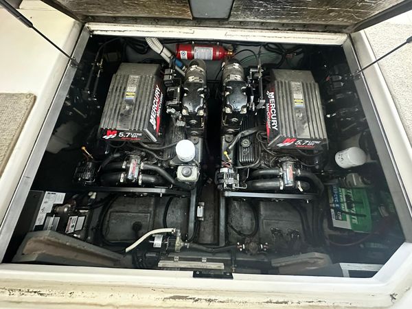 2001 29′ Sea Ray 290 Sundancer