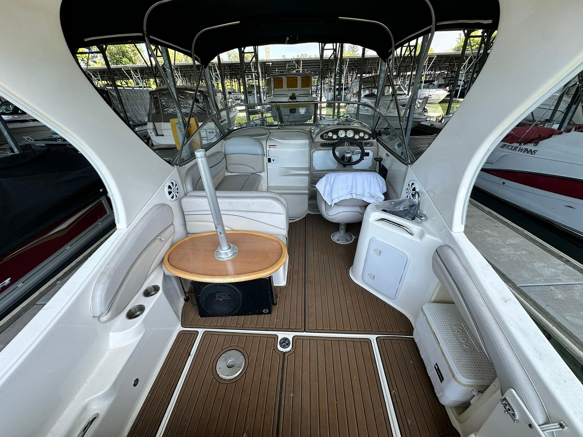 2008 26′ Larson Cabrio 260