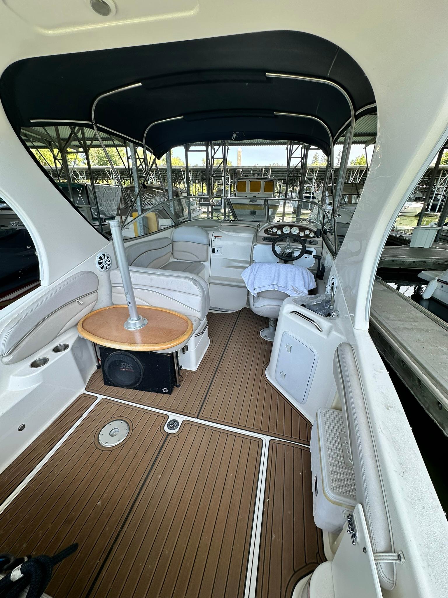 2008 26′ Larson Cabrio 260