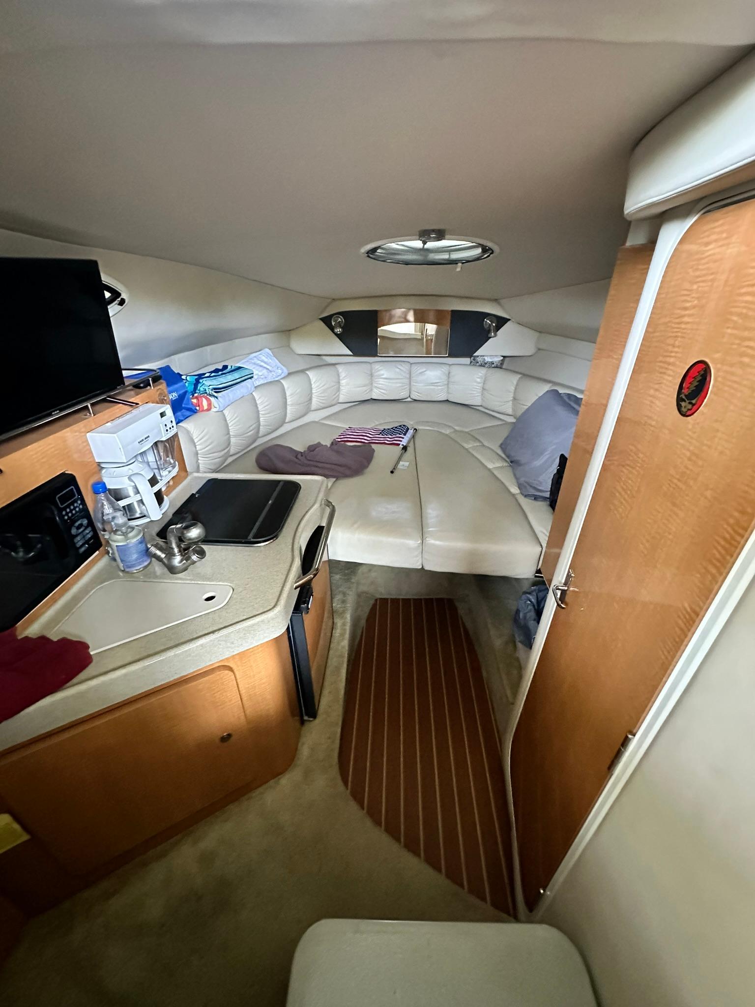 2008 26′ Larson Cabrio 260