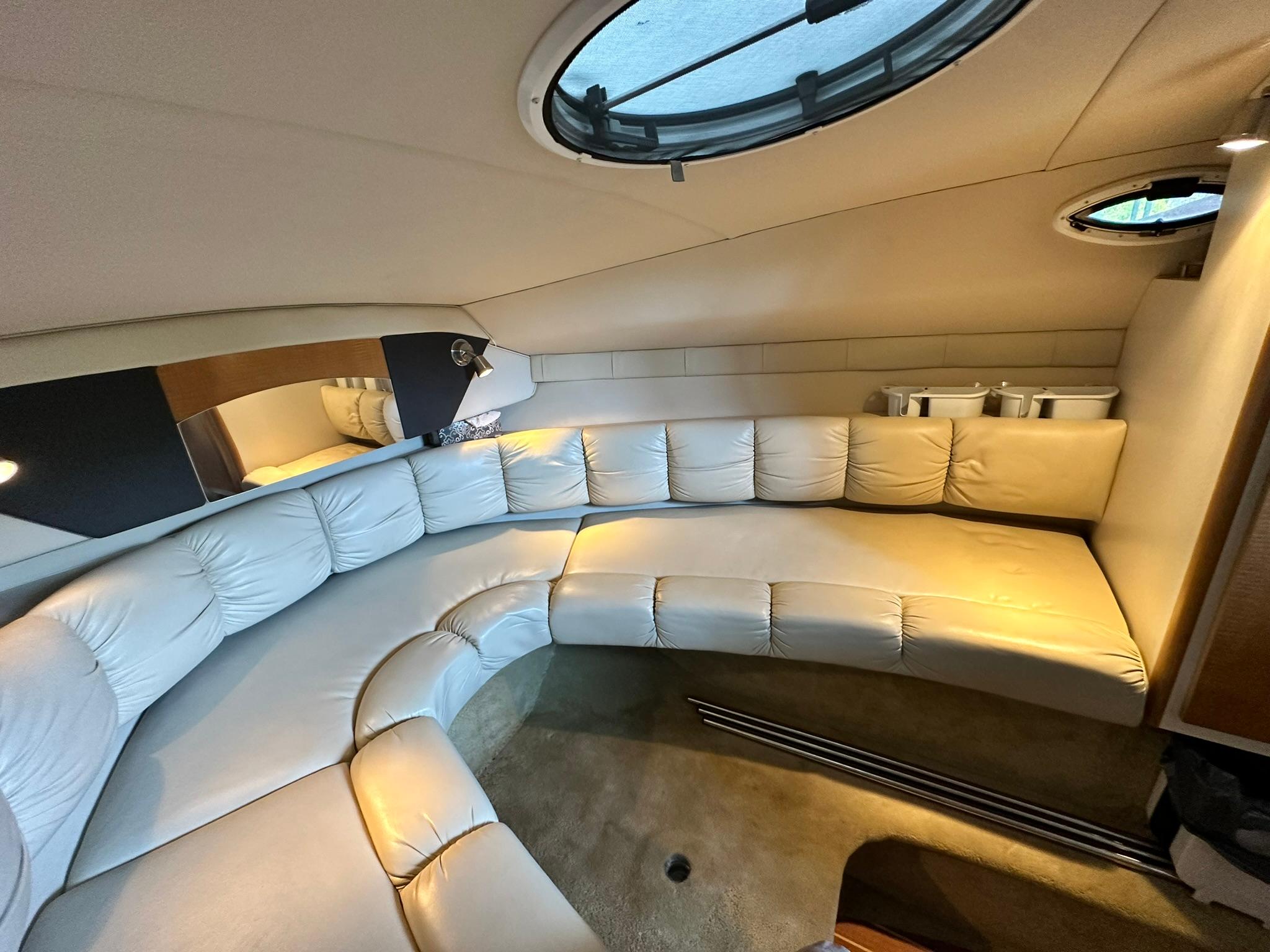 2008 26′ Larson Cabrio 260