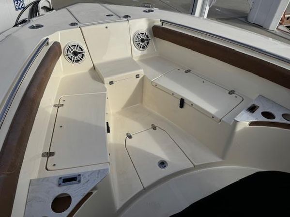 2023 26′ Scout 255 LXF