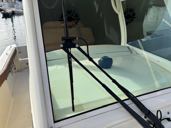 2023 26′ Scout 255 LXF