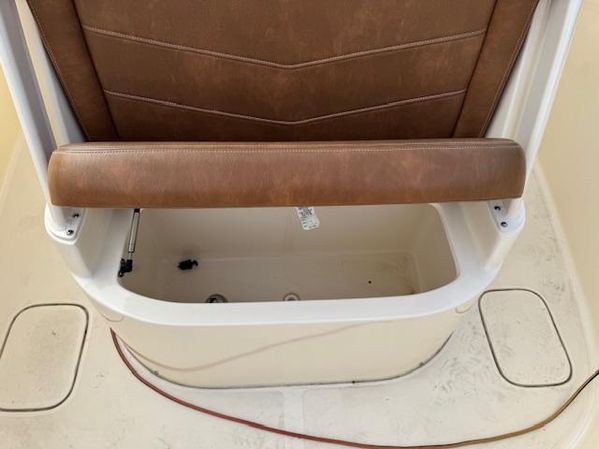 2023 26′ Scout 255 LXF