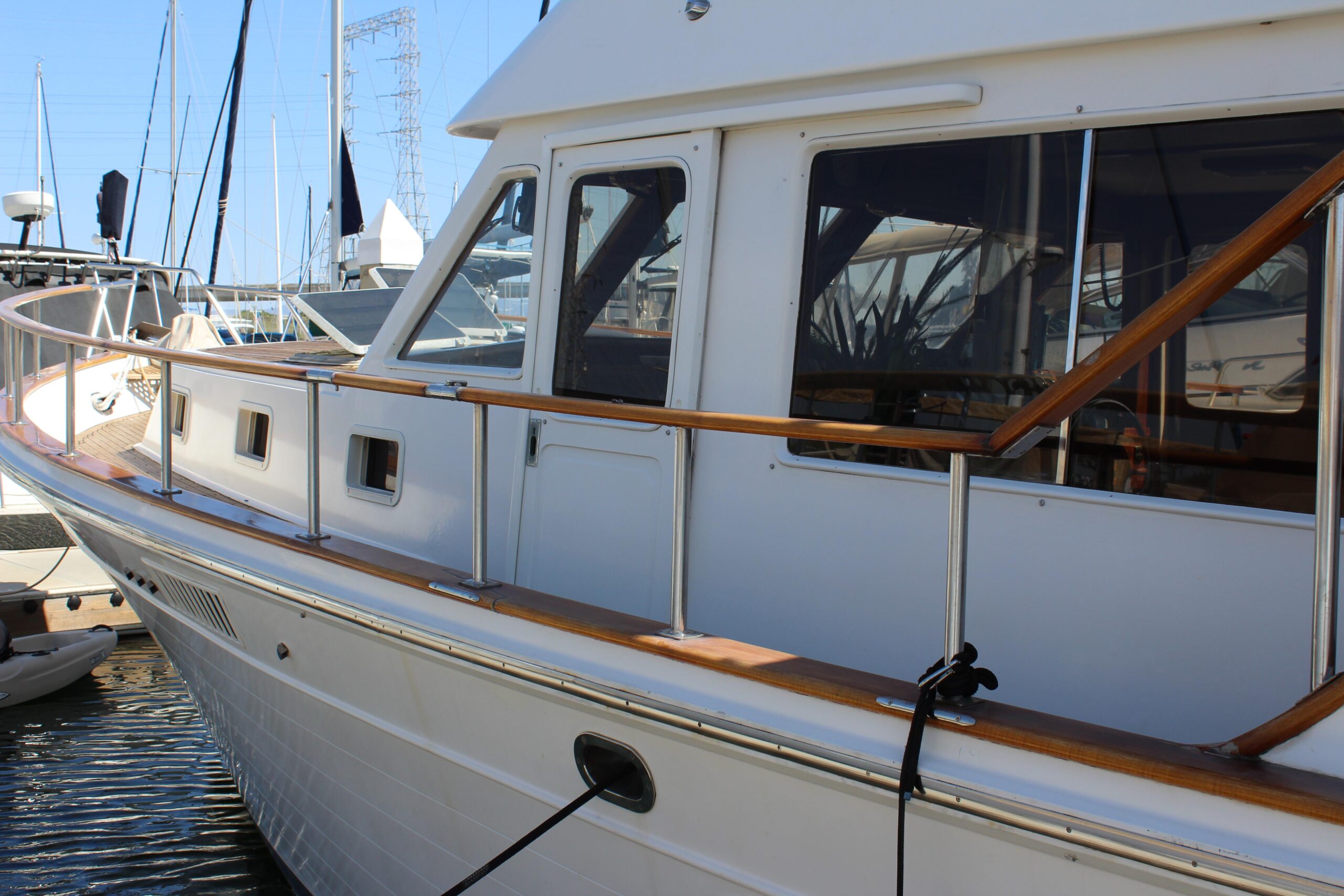 1985 48′  Offshore Yachts Yachtfisher