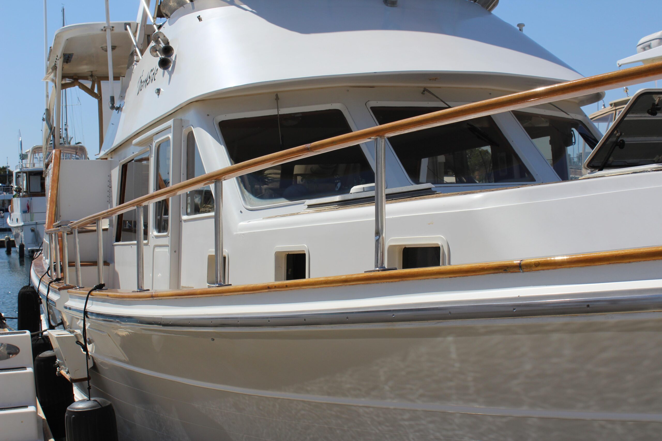 1985 48′  Offshore Yachts Yachtfisher