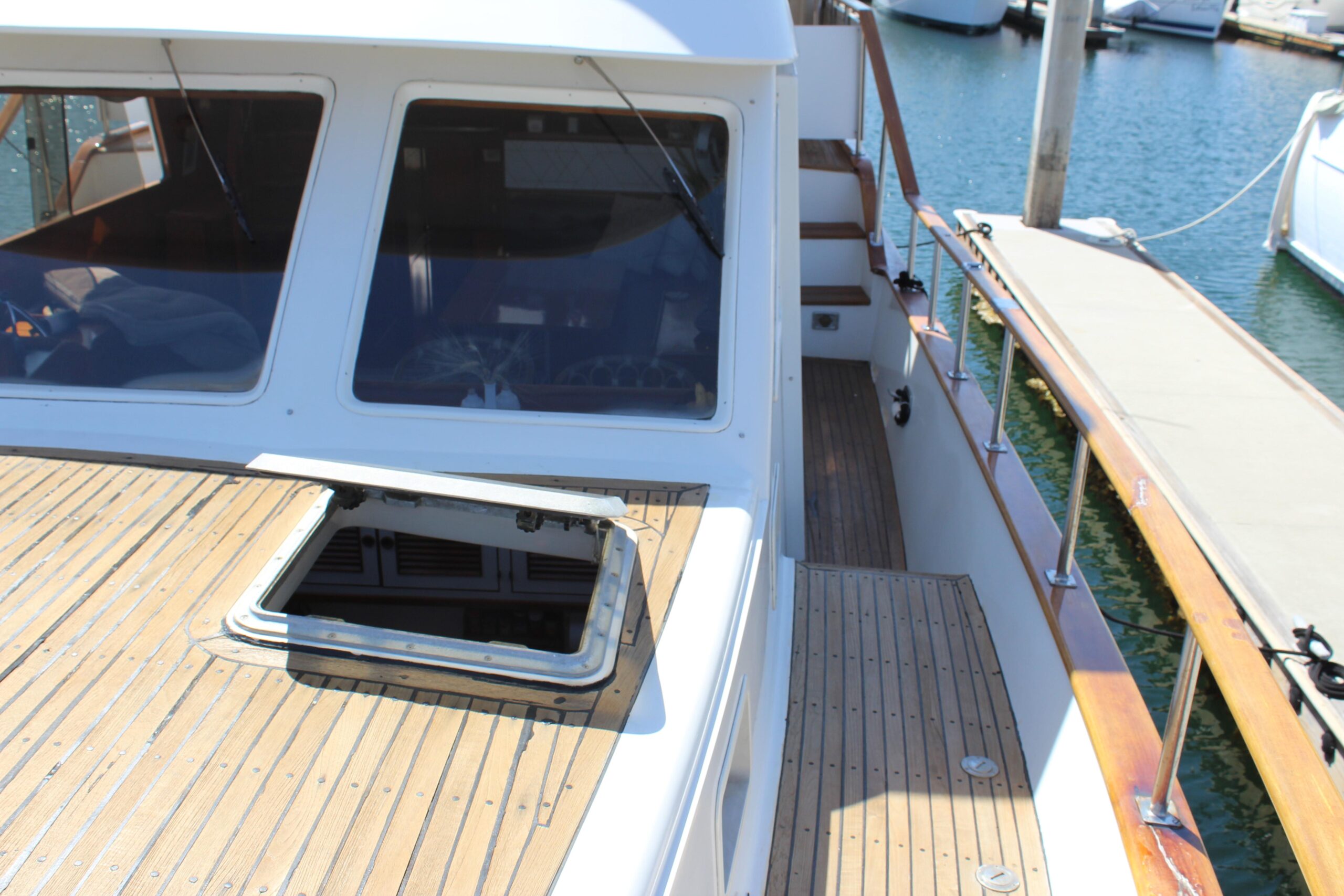 1985 48′  Offshore Yachts Yachtfisher