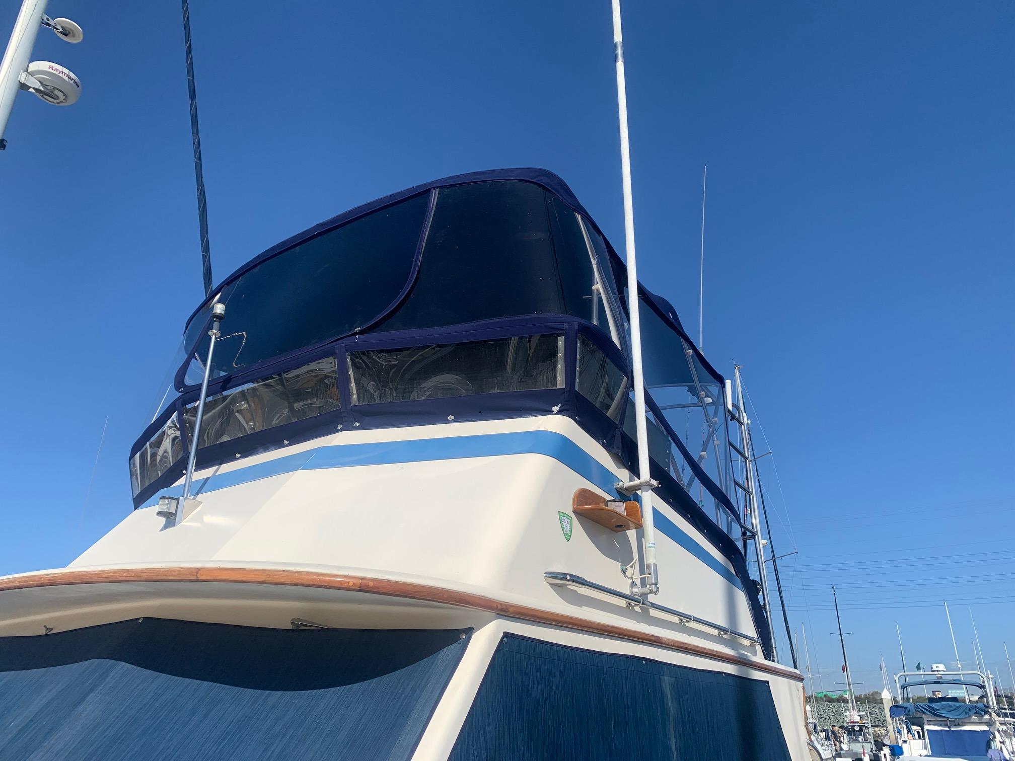 1985 37′ Ventura Sport Fisher