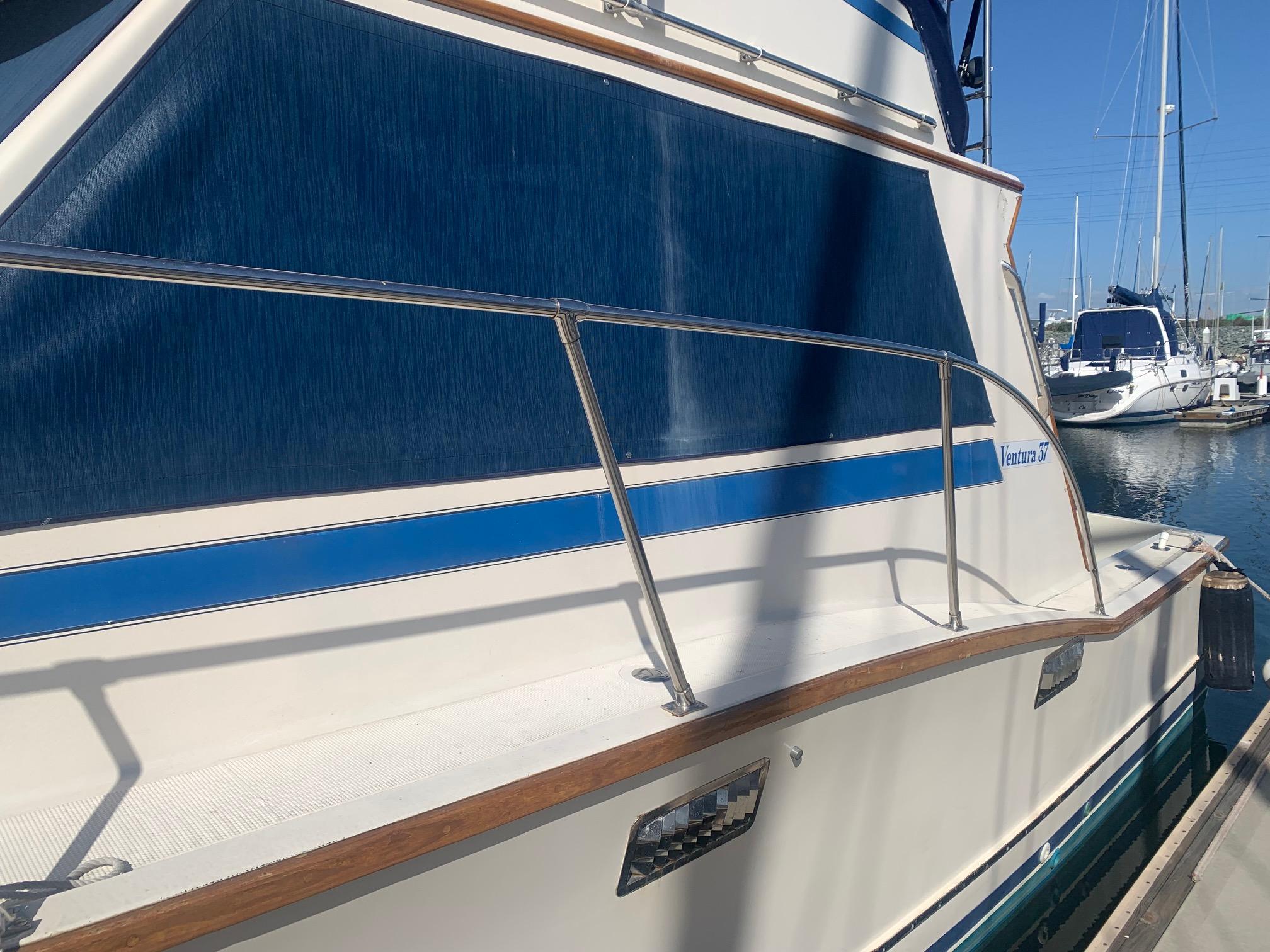 1985 37′ Ventura Sport Fisher