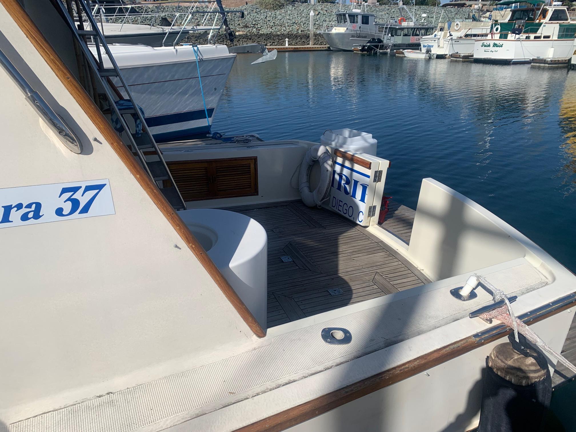 1985 37′ Ventura Sport Fisher