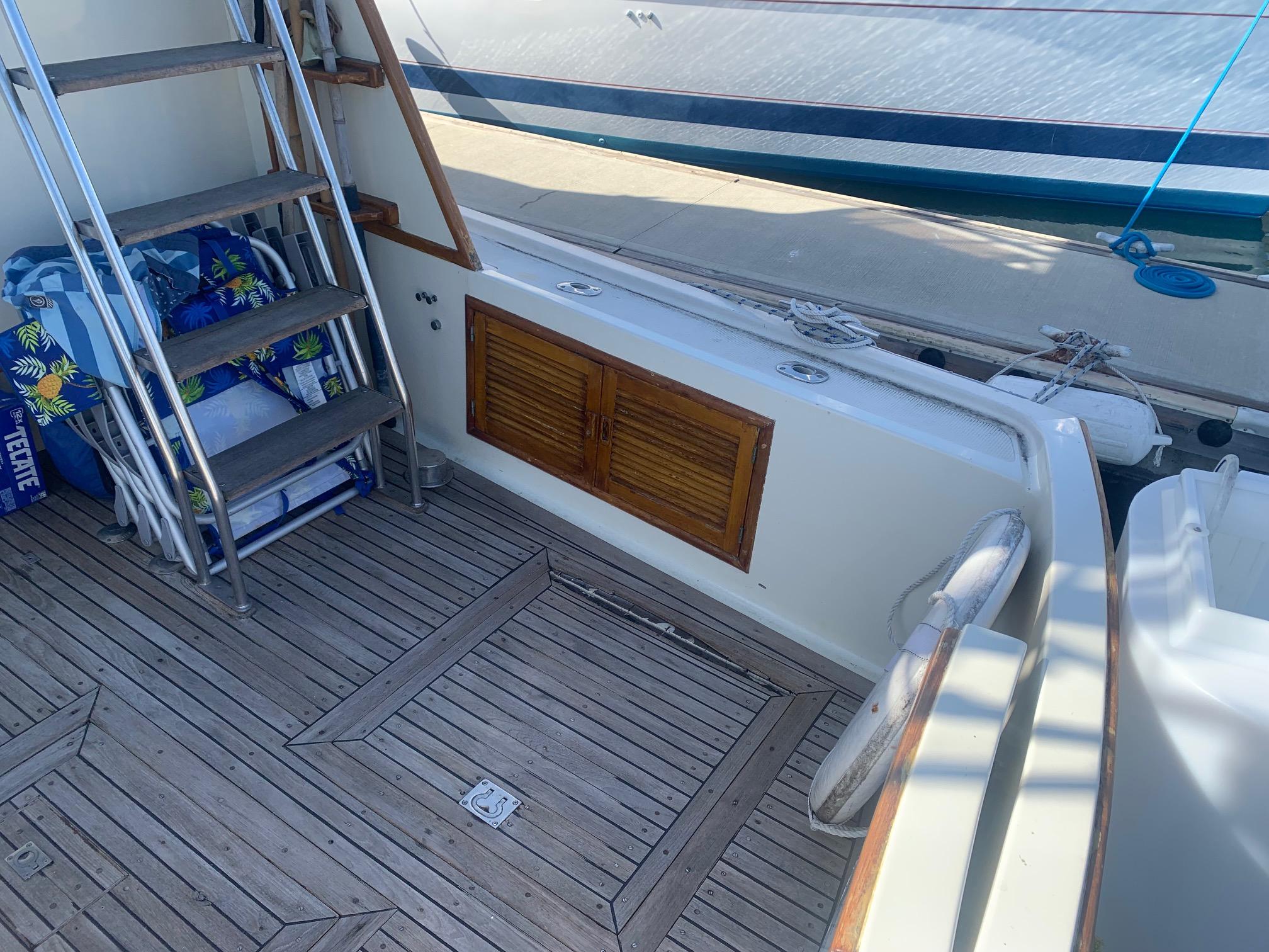 1985 37′ Ventura Sport Fisher