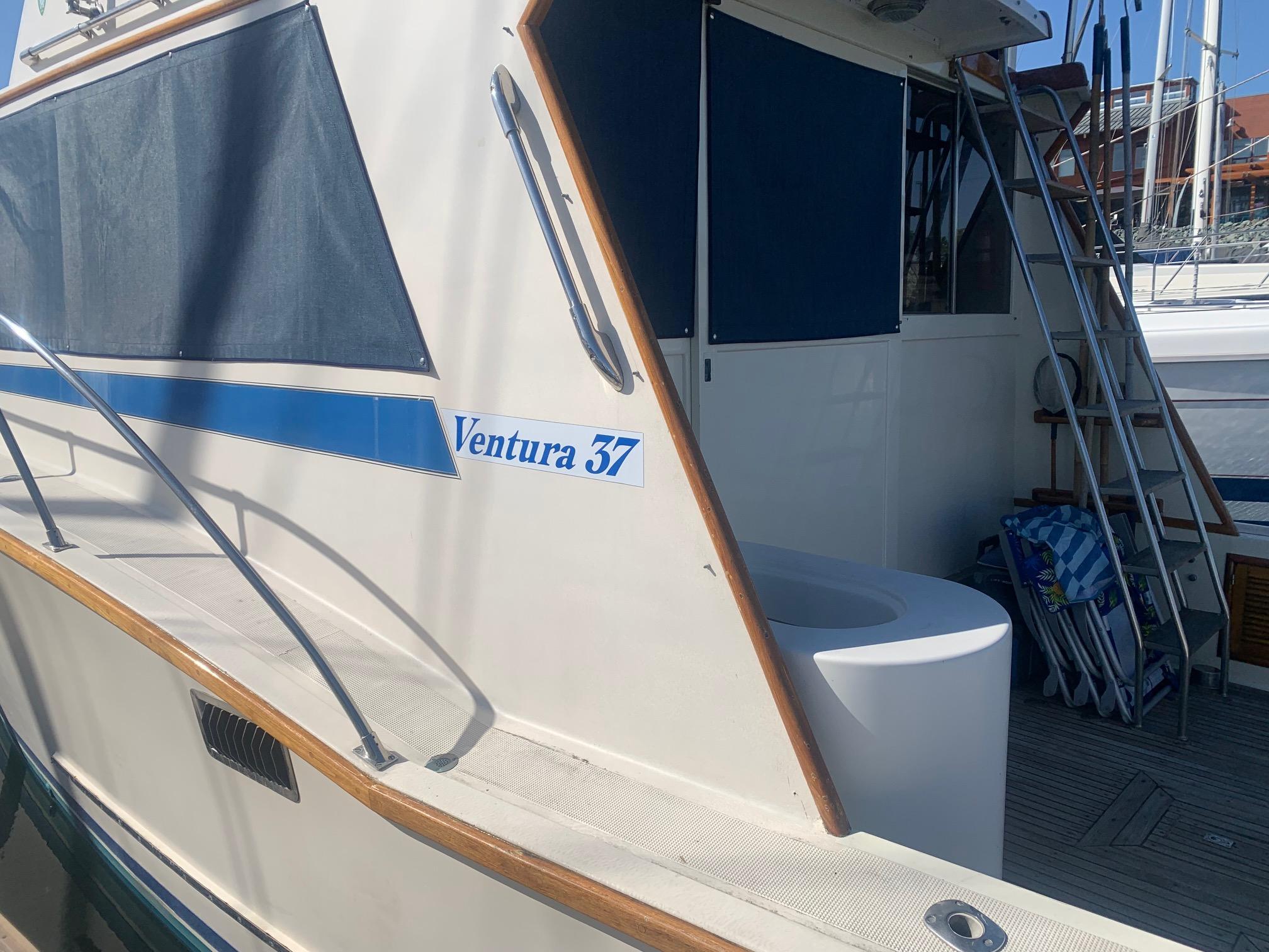 1985 37′ Ventura Sport Fisher