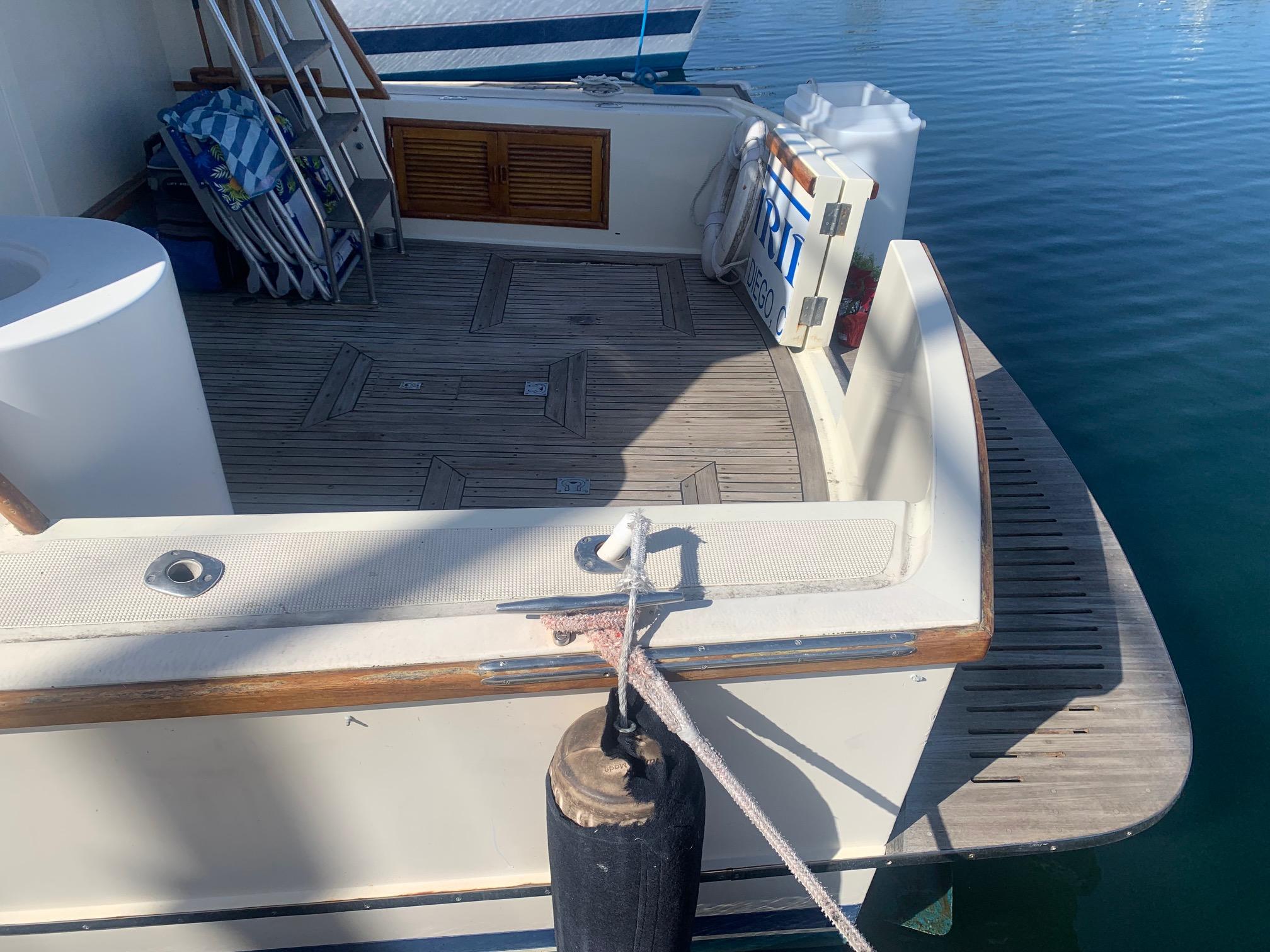 1985 37′ Ventura Sport Fisher