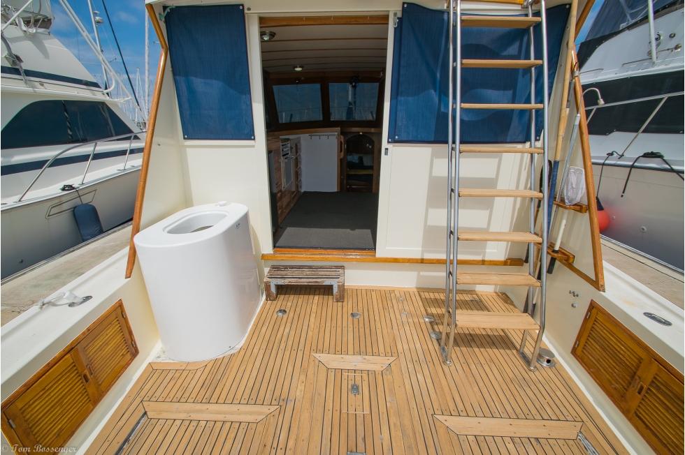 1985 37′ Ventura Sport Fisher