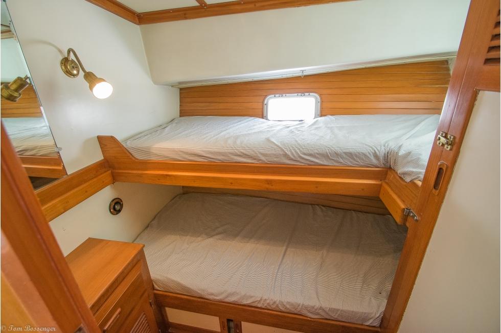 1985 37′ Ventura Sport Fisher