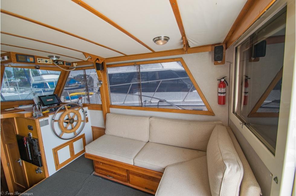 1985 37′ Ventura Sport Fisher