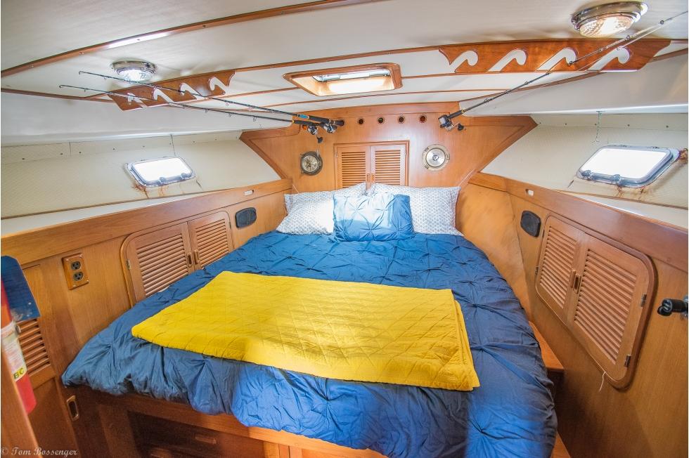 1985 37′ Ventura Sport Fisher