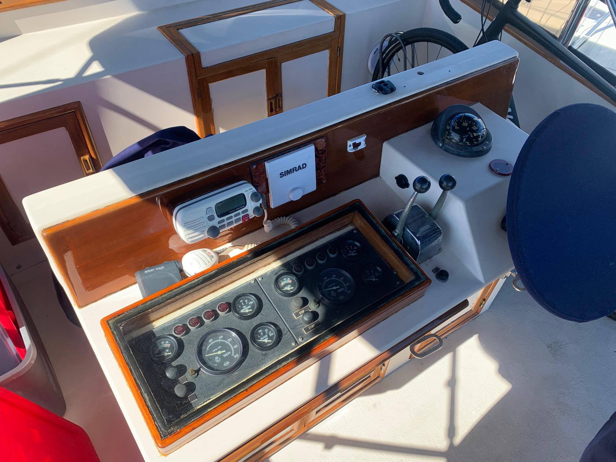 1985 37′ Ventura Sport Fisher