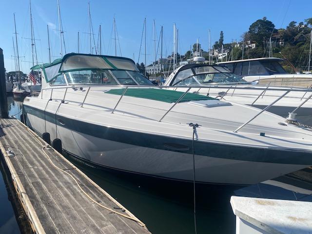 1995 40′ Regal 402 Commodore