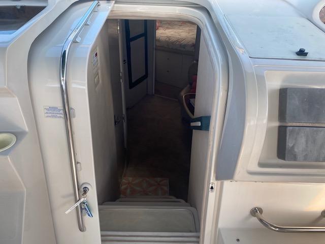 1995 40′ Regal 402 Commodore