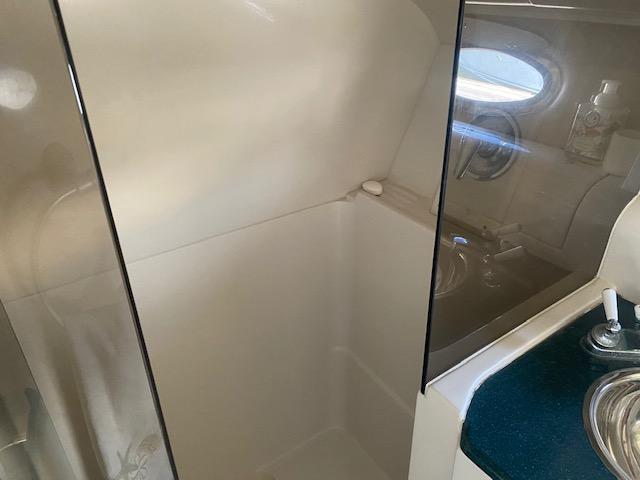 1995 40′ Regal 402 Commodore