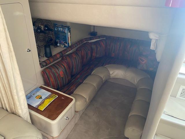 1995 40′ Regal 402 Commodore