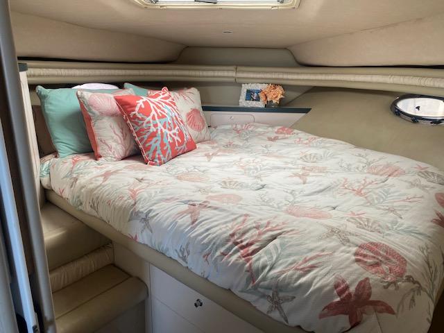 1995 40′ Regal 402 Commodore